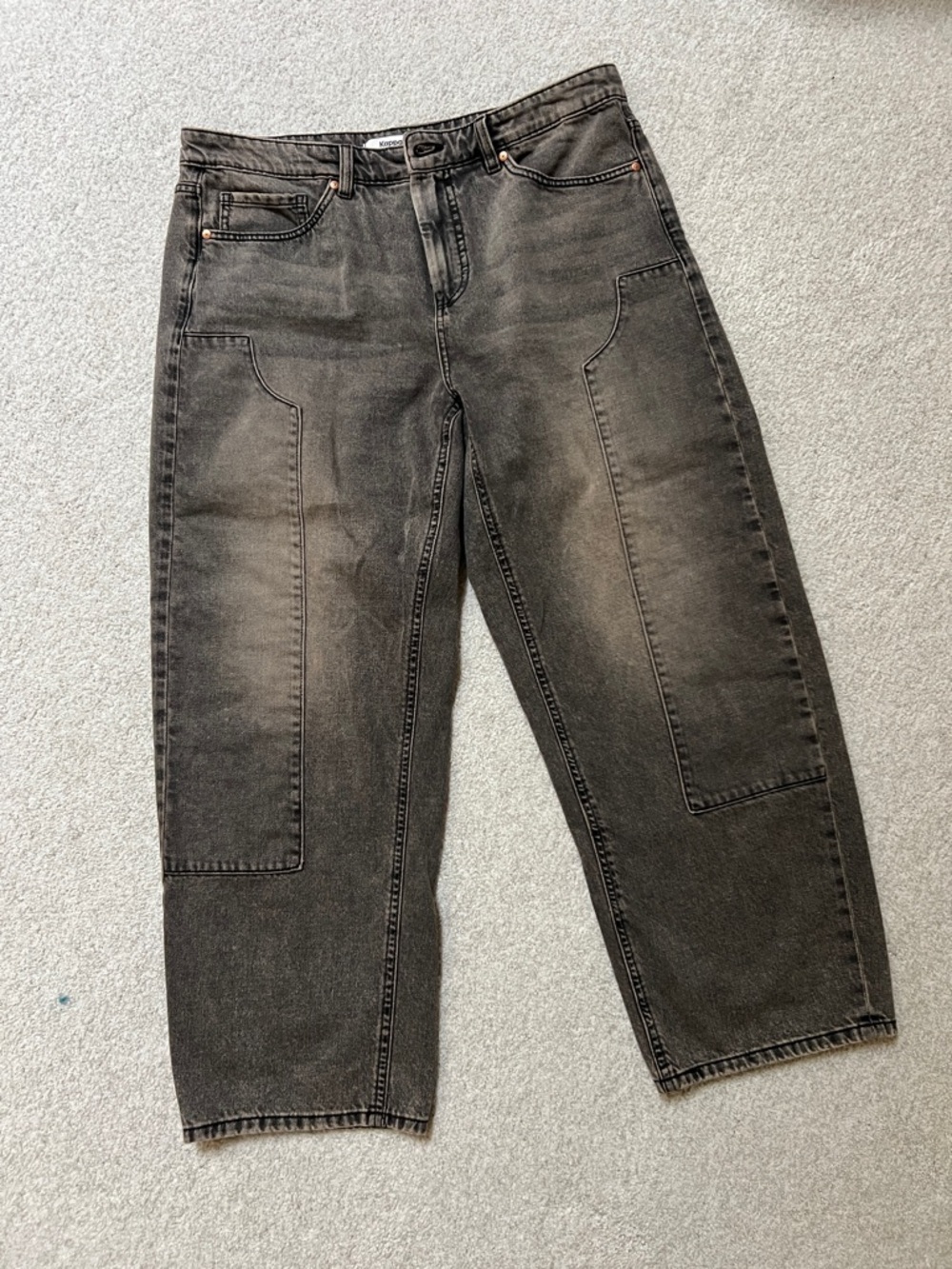 Women's Black Straight-Leg Jeans - Picture 6 of 9